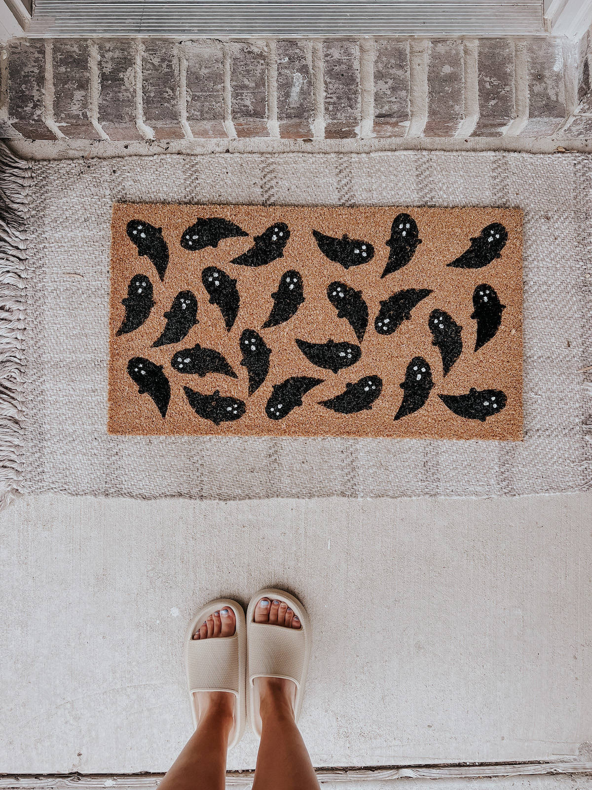 The Cutest DIY Halloween Door Mat Love & Renovations